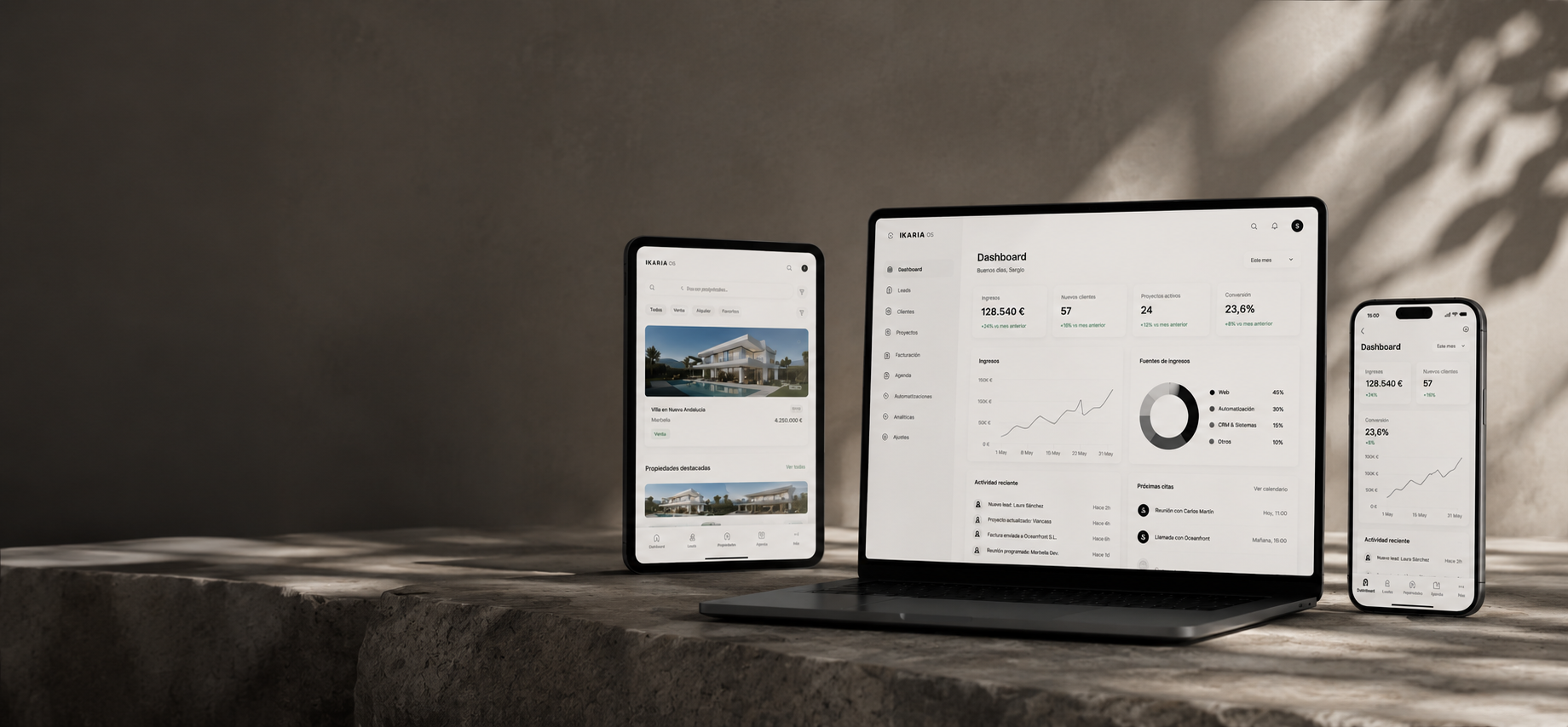 Portátil, tablet y móvil mostrando un ecosistema digital integrado